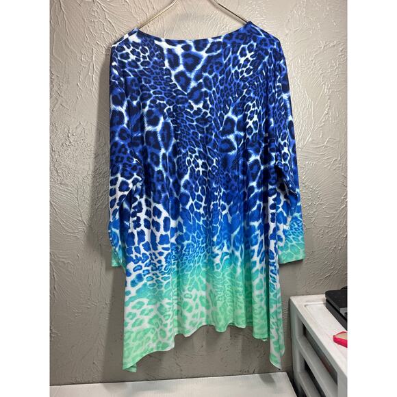 Ruby Rd Blue Print Tunic Blouse Animal Print Beaded Neckline Boho Artsy Size 2X - Picture 3 of 6